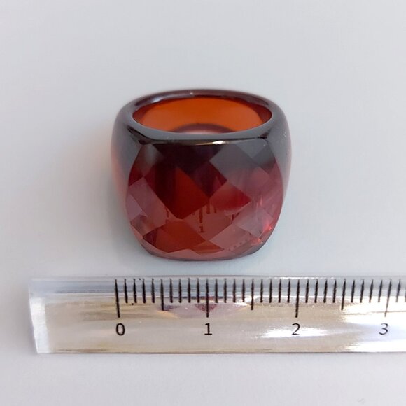 Solid crystal CZ ruby red glam statement ring NWOT - Picture 6 of 8